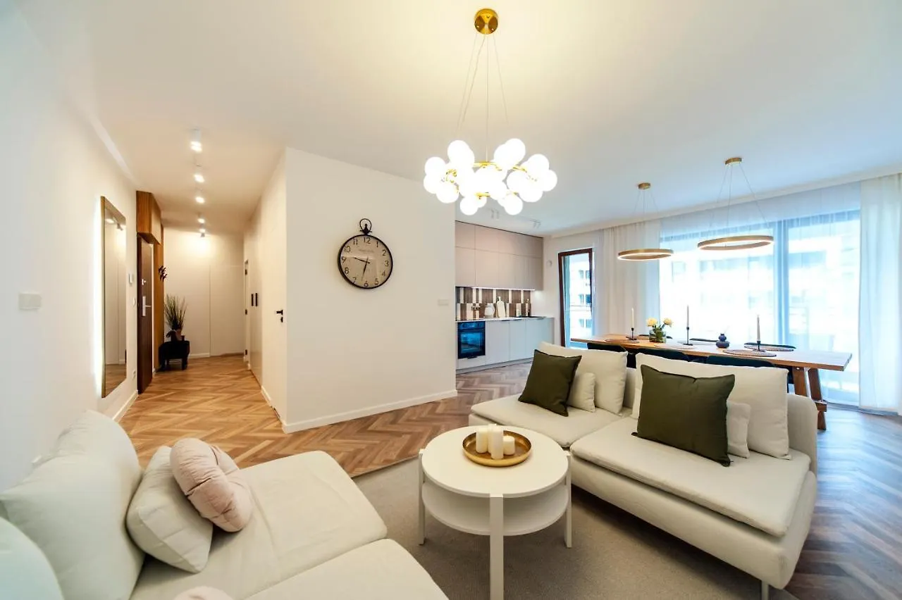 Very Berry - Bukowska 18c - apartament with balcony&garage - check in 24h Poznań