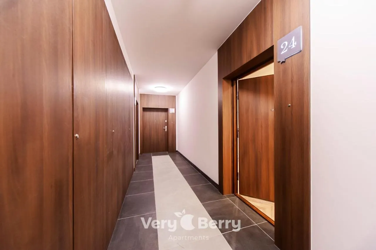 Very Berry - Bukowska 18c - apartament with balcony&garage - check in 24h Poznań Polska