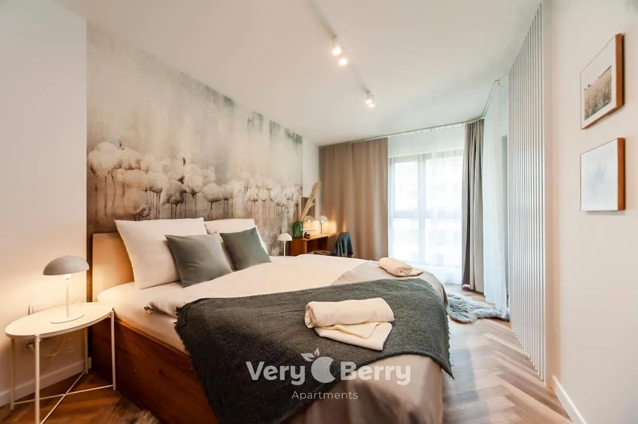 Very Berry - Bukowska 18C - Apartament With Balcony And Garage - Check In 24H Posen