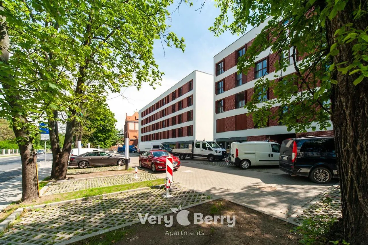 Very Berry - Bukowska 18C - Apartament With Balcony And Garage - Check In 24H Posen 0*,  Polen